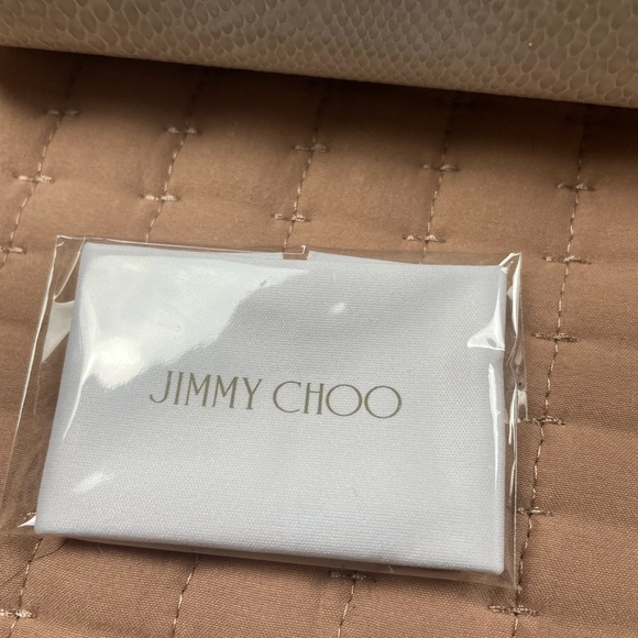 Jimmy Choo Cream Eye Glass Case with lens wipe - Picture 10 of 14